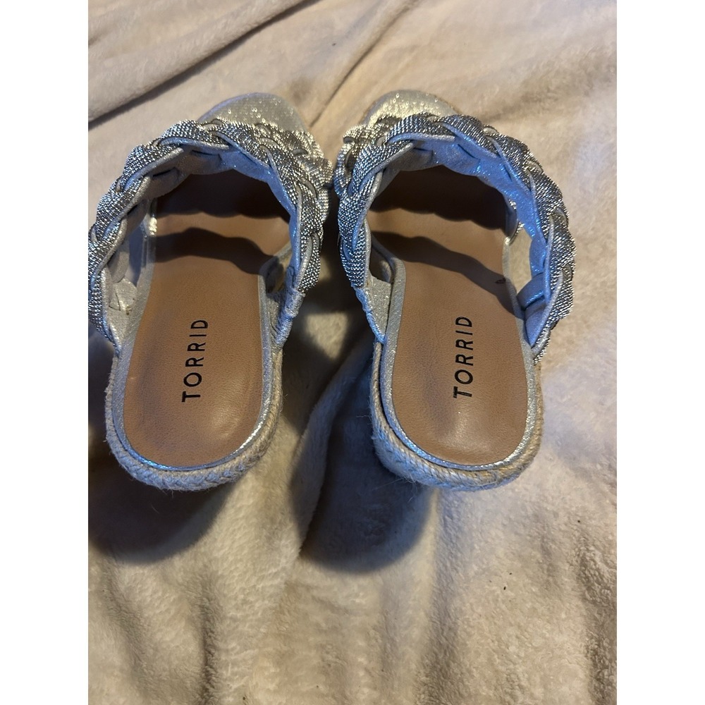 Torrid Silver Braided Wedge Sandals 8WW Platform Heels Slides - Picture 5 of 6